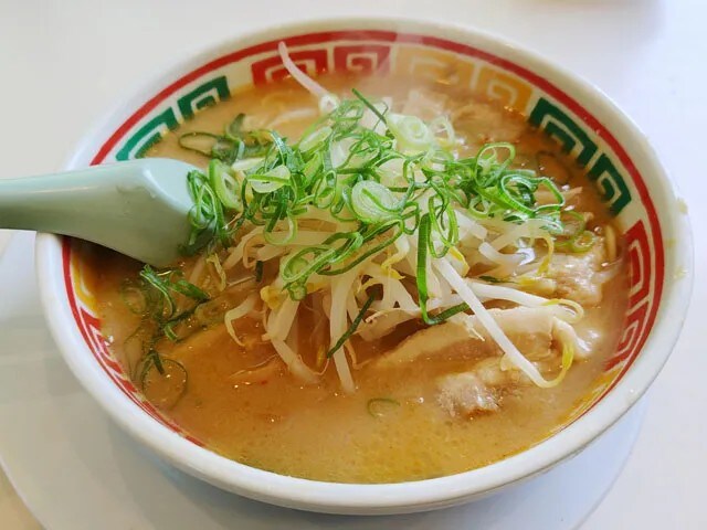 麻辣湯ブームが中華料理業界を救った 倒産減少に見る「ガチ中華」の底上げ効果