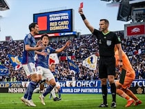 【W杯の光と闇⑤】W杯史上最速「56秒退場」の衝撃 レッドカードは"大会の失敗"から生まれた