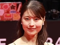 有村架純スリットドレスのセクシービジュを公開　仕事ラッシュの裏に髙橋海人との年末婚説が浮上