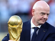 FIFAの200億ドル子会社構想が72時間で白旗撤回! 加盟各国の猛反発とインファンティーノ会長の巨額報酬
