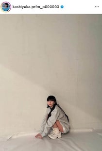 Perfumeかしゆか、へそ出しスポーティなコーデ大絶賛　「腹筋が神」「やば！かわいすぎるぅ」