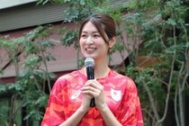木村沙織、異次元スタイルで美しさ限界突破　チェックのロングワンピ姿がステキ「可愛すぎる！！」