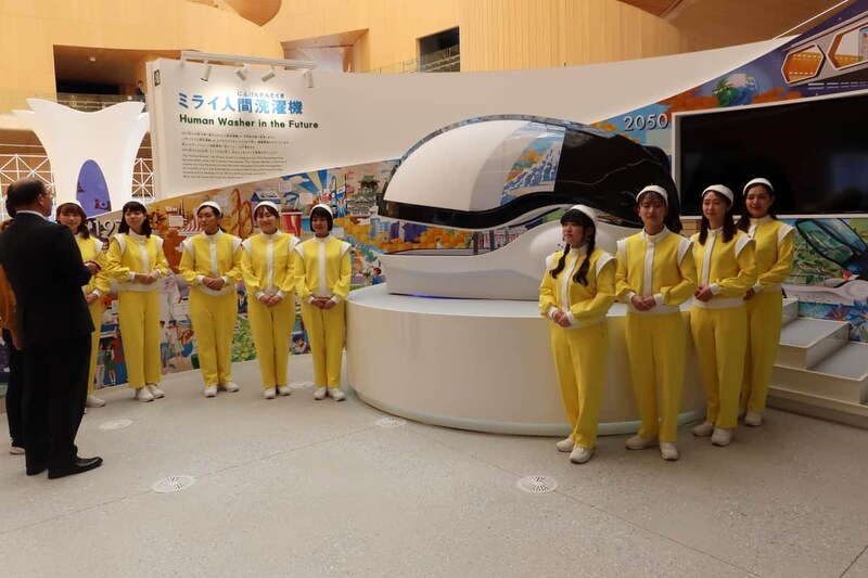 大阪ヘルスケアパビリオンのユニフォームの返却方法が議論になっている