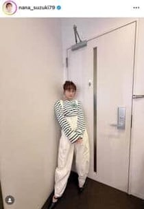 鈴木奈々「メリハリボディーを作ります」ジムでミニ丈ウェア自撮りショット　「体重はあんまり気にしてない！」