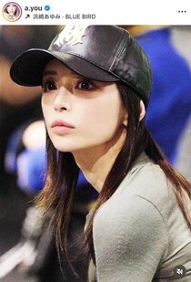 浜崎あゆみ、色気ダダ漏れチューブトップで「激カワ」　金髪いまも似合いすぎ「あまりにもカリスマギャル」