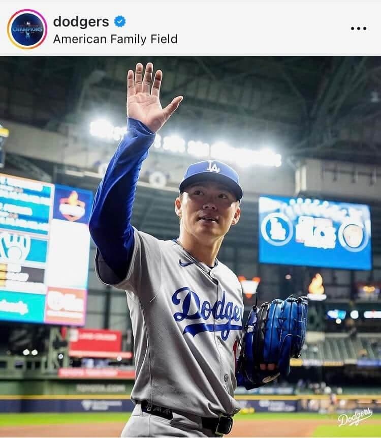 ドジャースの公式インスタグラム（＠dodgers）より