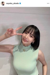 「役満ボディー」岡田紗佳、艶っぽいブラックコーデで「激カワ」大絶賛　カメラ目線にドキっ