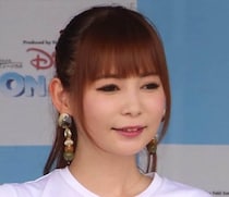 双子出産の中川翔子が激やせ　体の悩みも「ホルモンのせいらしい」