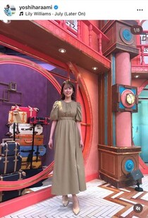 TBS良原安美アナ、透け感タイツ×膝上ミニスカ＆グレーでまとめた秋コーデ　神スタイルの衝撃