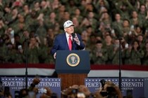 「何この神構図」　トランプ大統領、星条旗カラーの東京タワーと...「ベストショットすぎる」