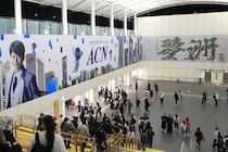 夢洲駅頼みだった大阪・関西万博の交通アクセス　横浜では周辺4駅からシャトルバス、「陸の孤島」避けられそうだが【万博振り返り】