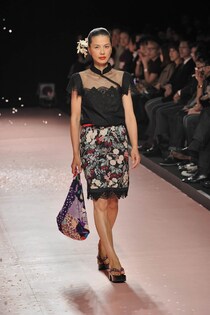 江角マキコ58歳、変わらぬ美しさ...ほぼすっぴん姿で久々登場　「仕事していた時より私らしく」