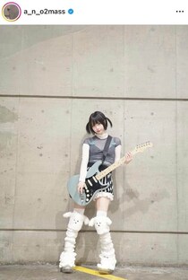 あのちゃん、「チェンソーマン」2部キャラ・三船フミコになる　制服姿で...目元＆ポーズも再現度高め