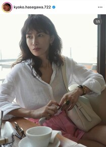 長谷川京子、超ミニ丈ニットワンピ×タイツの秋コーデで色気ダダ漏れ　「美しすぎる」「スタイルバッチリ」