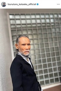 片岡鶴太郎70歳、イケおじ爆発ブラックコーデにアクセサリーあわせ　すらりスタイルで「究極にカッコイイ」