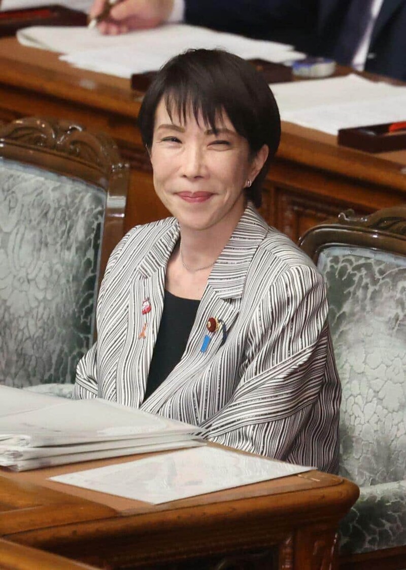 高市早苗首相、2025年11月4日に開かれた臨時国会での姿（写真：つのだよしお/アフロ）