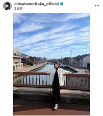 森高千里、膝上ミニスカ×ニーハイブーツで...国宝級美しさライブ衣装ショット　「可愛すぎる～」