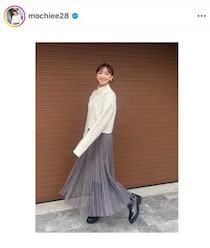 「奇跡の50代」望月理恵アナ、ミニスカ×黒タイツ...「一目惚れ」ゴルフウェアで秋ゴルフ楽しむ