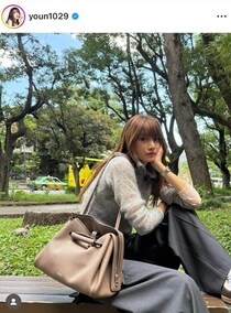 ヨンア、異次元スタイルの私服ミニ丈セットアップで色気ダダ漏れ　「可愛すぎてヤバイ」