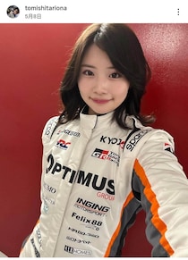 美女レーサー富下李央菜19歳、ロングヘアーで「激カワ」大反響　「かわいすぎる」「アイドルのよう」