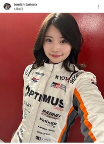 美女レーサー富下李央菜19歳、ロングヘアーで「激カワ」大反響　「かわいすぎる」「アイドルのよう」