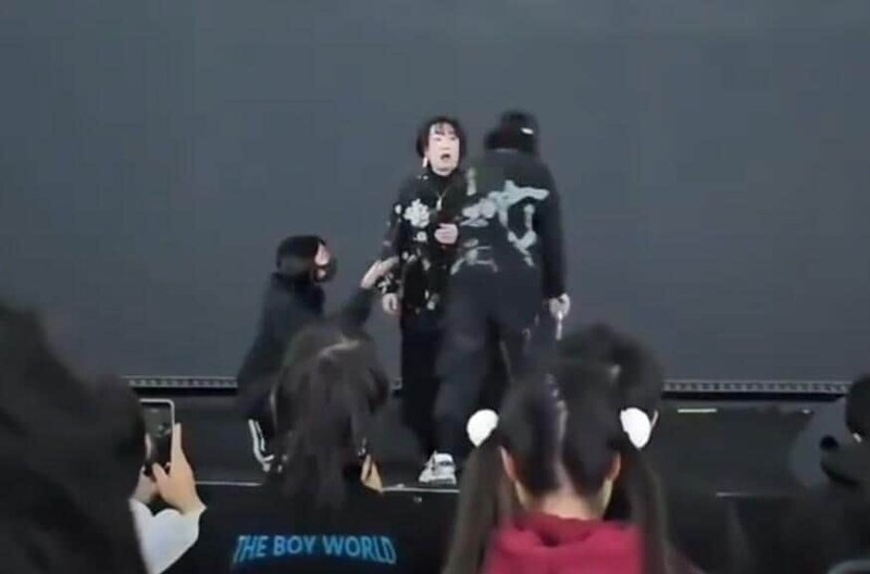 楽曲が「強制終了」。動画がSNSで拡散されている