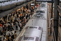 首都圏の通勤ラッシュがどんどんひどくなっている　JR埼京線は混雑率163％！コロナ前に戻ったわけ