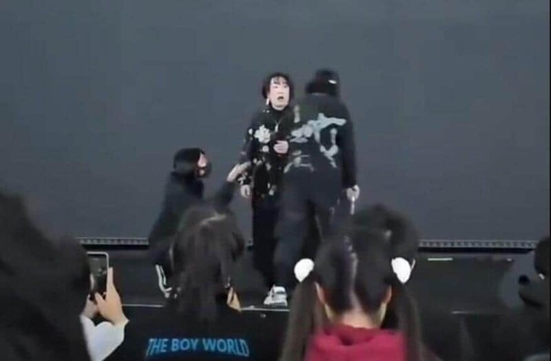 楽曲が「強制終了」。動画がSNSで拡散されている