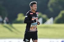 58歳で現役続行のキングカズ　疑問の声に元チームメイトが思い「尊敬しかないです」サッカーファンは賛否