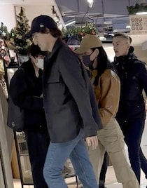 岸田文雄元首相がカナダのトルドー前首相とランチ　有名すぎる「パートナー」にネット驚愕