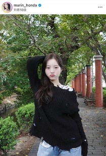 本田真凜、氷上で煌びやか衣装＆髪をアップに「激カワ」ショット　「美しい！」「最高にかわいい」