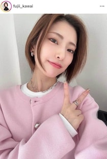 演歌歌手・藤井香愛、シースルースリット入り純白ドレスで...異次元の美しさ　「めちゃめちゃ綺麗」