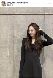 「乃木坂46」梅澤美波、ドキっ...膝上ミニスカのコーデで「ミラノ散策」　すらり神スタイルの美貌