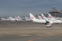 航空券は「譲渡や転売を禁止」、JALが異例の警告　背景にオークション・SNSで転売、「悪気なく」売買する人も