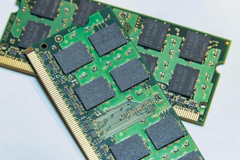 パソコンのメモリ（写真はイメージ、マウスコンピューターに搭載のものではありません）