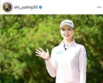 美女ゴルファーのセキ・ユウティン、タイトなニットのお姉さんコーデ　「本当に綺麗」「素敵ですね～～！！」