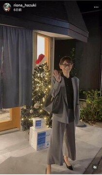 葉月里緒奈、ワイングラスを手に変わらぬ美貌　癒しのステキ笑顔にドキっ...「お綺麗ですーーー」