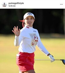 女子ゴルフの河本結、艶やかピンクのロングドレス姿　大ぶりネックレスがキラリ...セレブな美貌がダダ漏れ