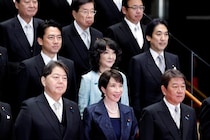 高市政権の閣僚が厳しく突き放す会見での質問　フリー記者の持論展開が「オールドメディア」批判を招く