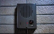 セールスをけん制？玄関で5分3000円「応対料金」求める張り紙が話題　法的に有効？弁護士の見解は