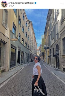 元フジアナ中村江里子56歳、引っ越したミラノで運転「へばりつくような感じで」　サングラス姿、かっこよすぎ