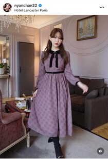 小嶋陽菜、肩出しタイトなワンピで色気ダダ漏れ...恒例の「干支シリーズ」で新年あいさつ　「可愛いーーーー」