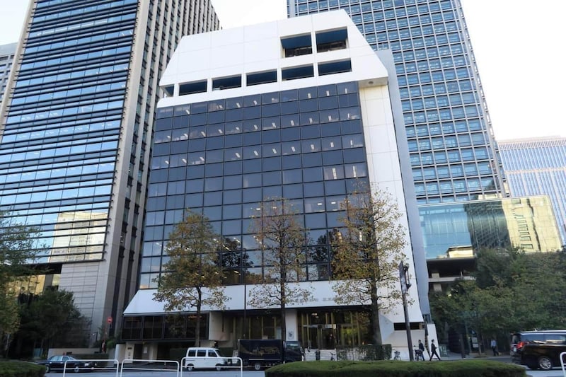 東京新聞を発行する中日新聞東京本社。新年コラムの内容が波紋を広げていた