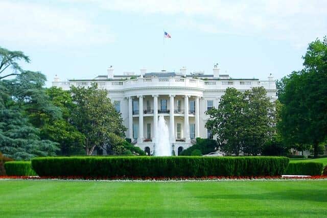 アメリカ政府当局内で、グリーンランド住民に一時金を支払う構想が浮上している