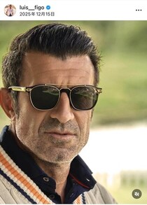 元サッカーポルトガル代表のルイス・フィーゴ、イケおじすぎて話題沸騰...サングラス×デニム姿で日本を満喫
