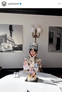 ソン・イェジン44歳の誕生日...バースデーケーキを前に笑顔　コロナ禍に大ヒット「愛の不時着」ヒロイン役