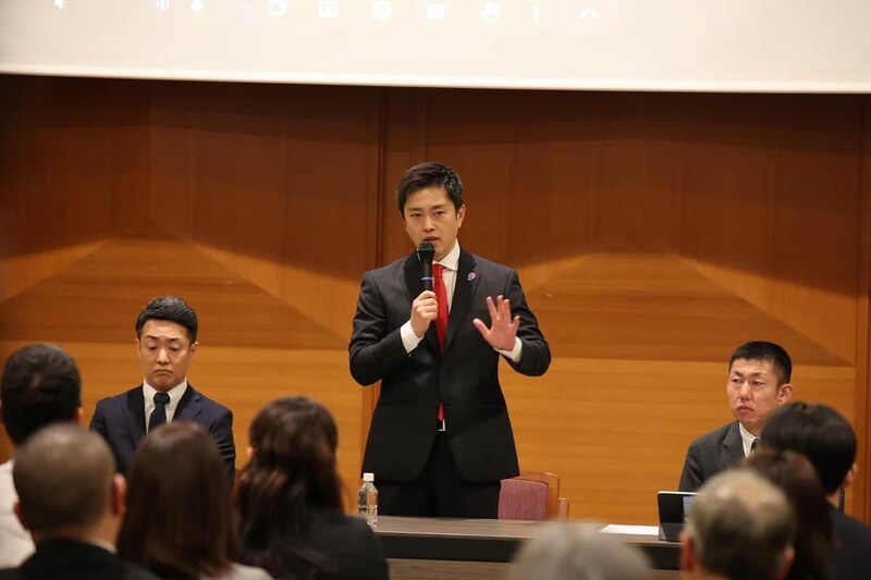 ダブル選を表明した吉村洋文大阪府知事（1月15日、大阪市中央区）