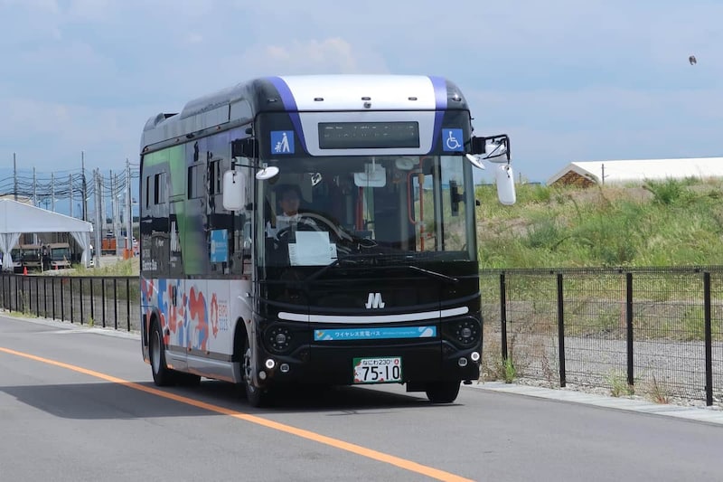 万博会場で走っていたEVバス、e Mover（eムーバー）。その品質が問題になっている