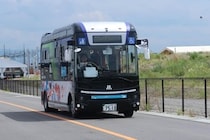 カーブでハンドル切れない、パーキングブレーキ利かない...万博で走っていたのは欠陥中国製EVバスだった