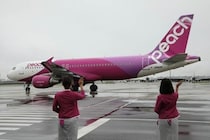 嵐ツアーで航空会社も動く　ピーチが異例の深夜臨時便...発売は「11時3分」